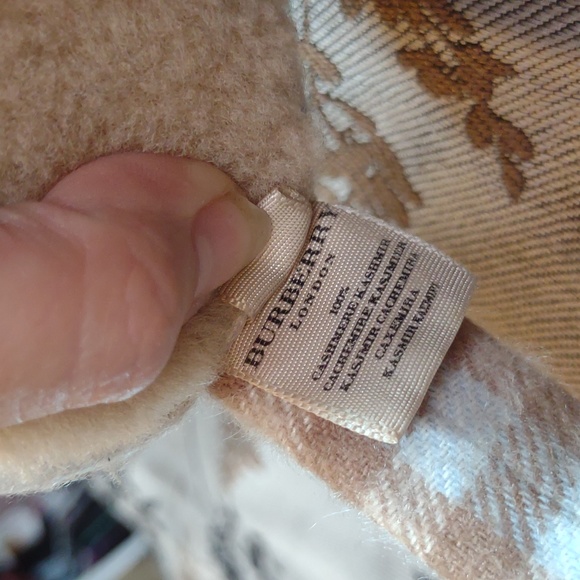 Burberry Nova Check Earmuffs - Picture 4 of 4